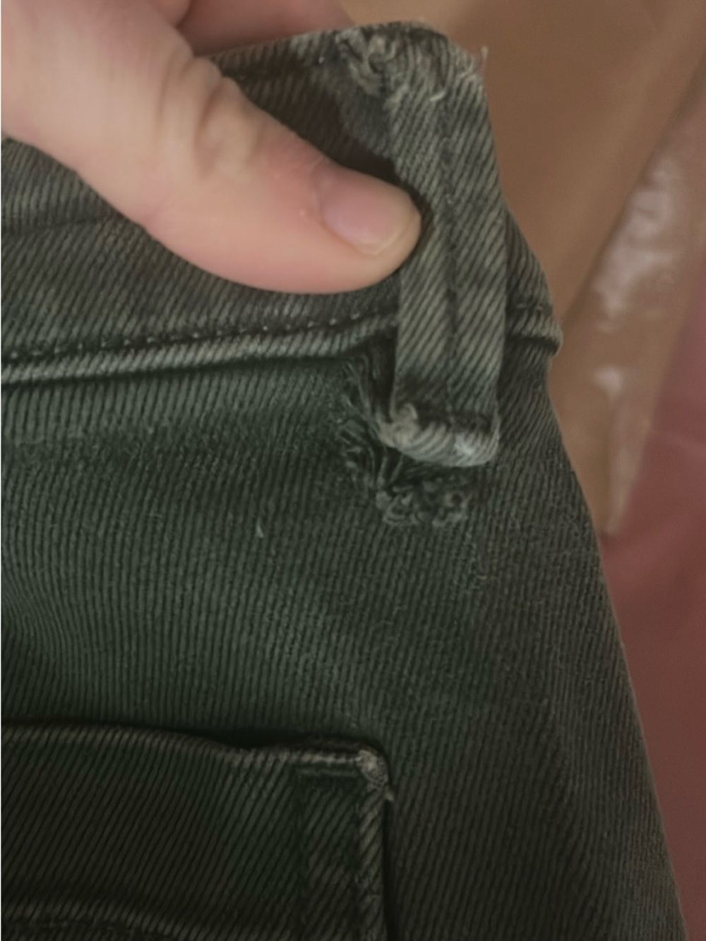 Everlane Pants in Olive Green - Picture 3 of 4